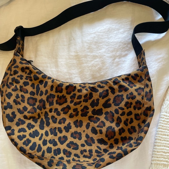 BAGGU Leopard Print Shoulder Small Nylon Crescent Bag - Black and Brown - Picture 2 of 2